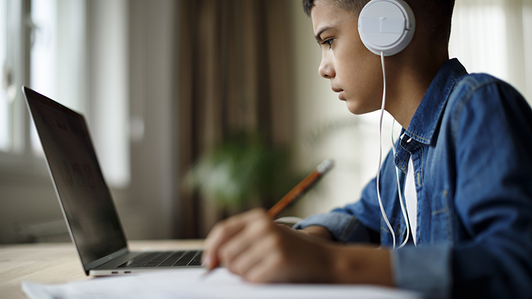 Boy_studying_768 x 432.jpg